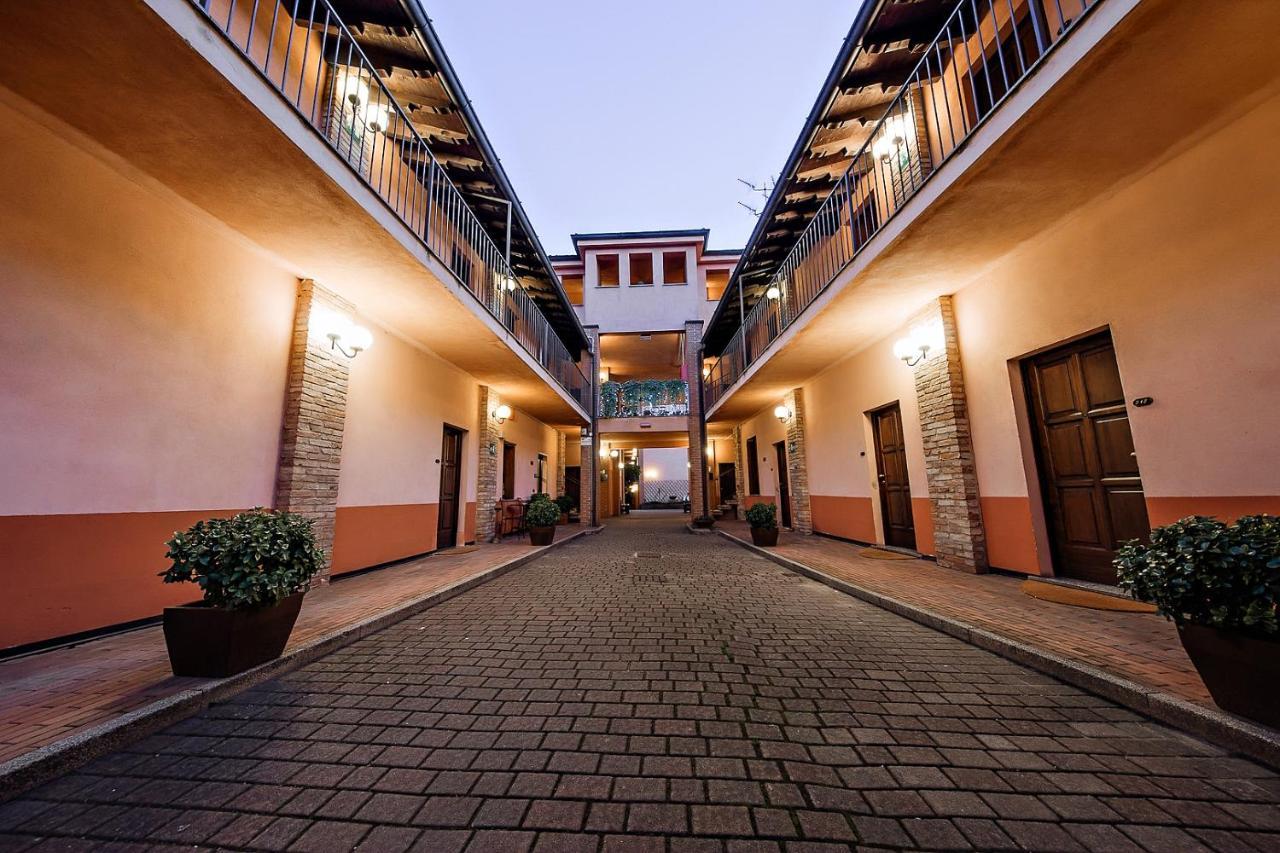 Excel Hotel Naviglio - Ca'Bianca - Milan — Photos 1